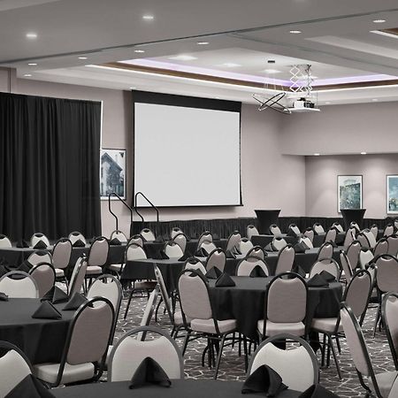 Hilton Garden Inn Cedar Falls Conference Center Buitenkant foto