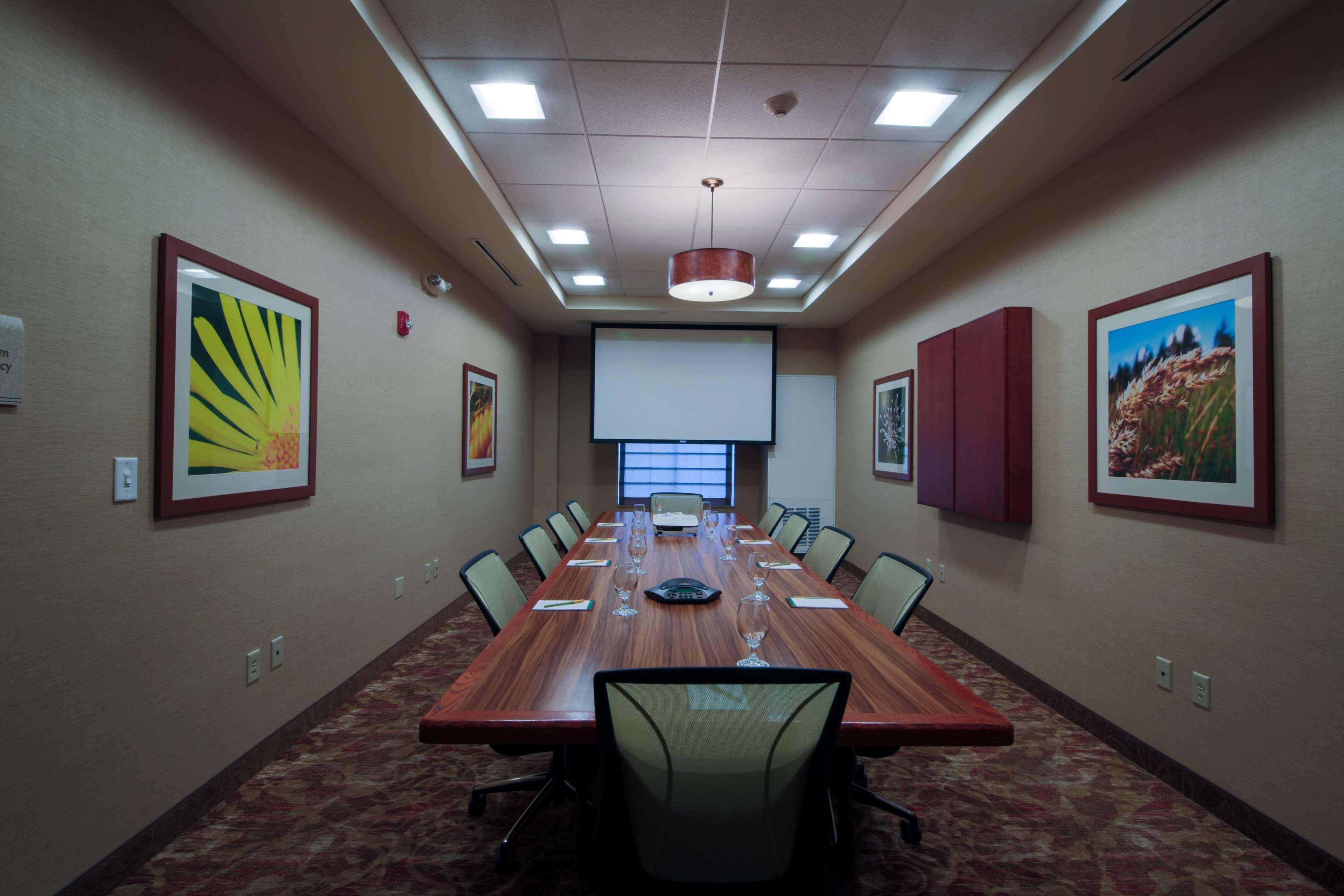 Hilton Garden Inn Cedar Falls Conference Center Buitenkant foto