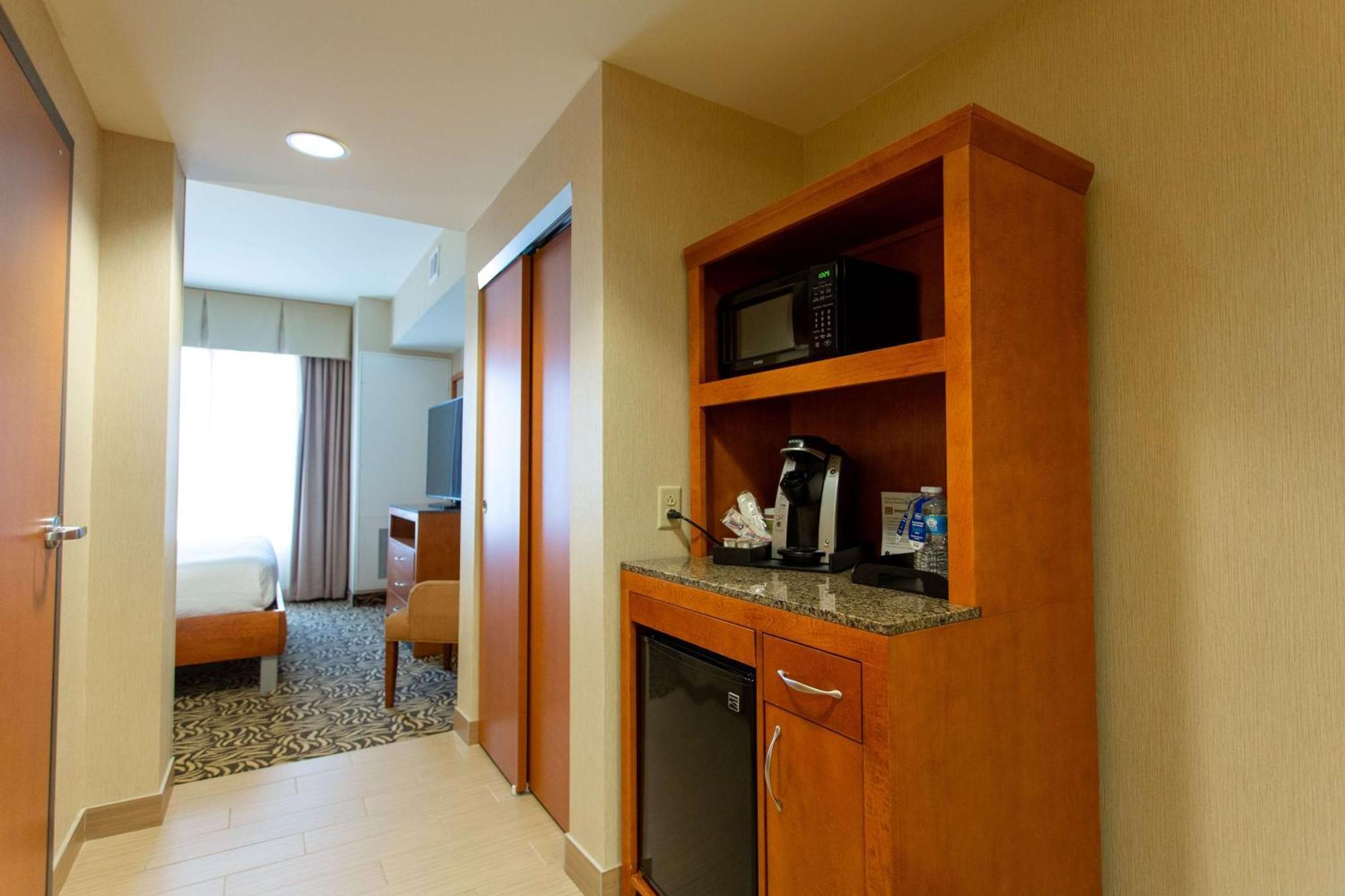 Hilton Garden Inn Cedar Falls Conference Center Buitenkant foto
