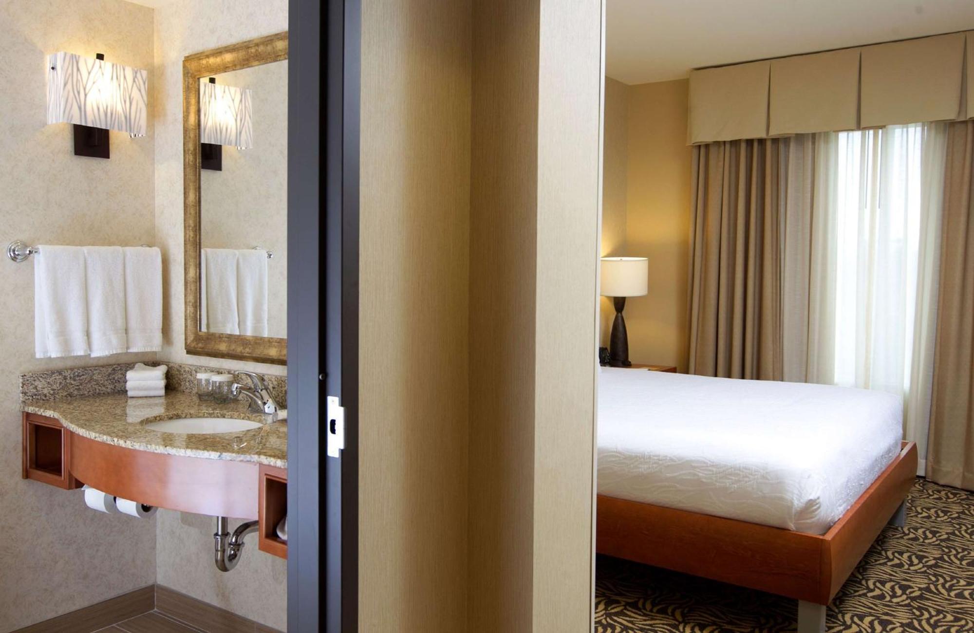 Hilton Garden Inn Cedar Falls Conference Center Buitenkant foto
