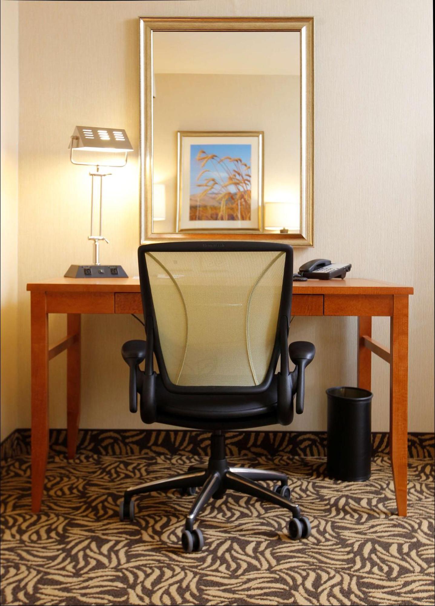 Hilton Garden Inn Cedar Falls Conference Center Buitenkant foto