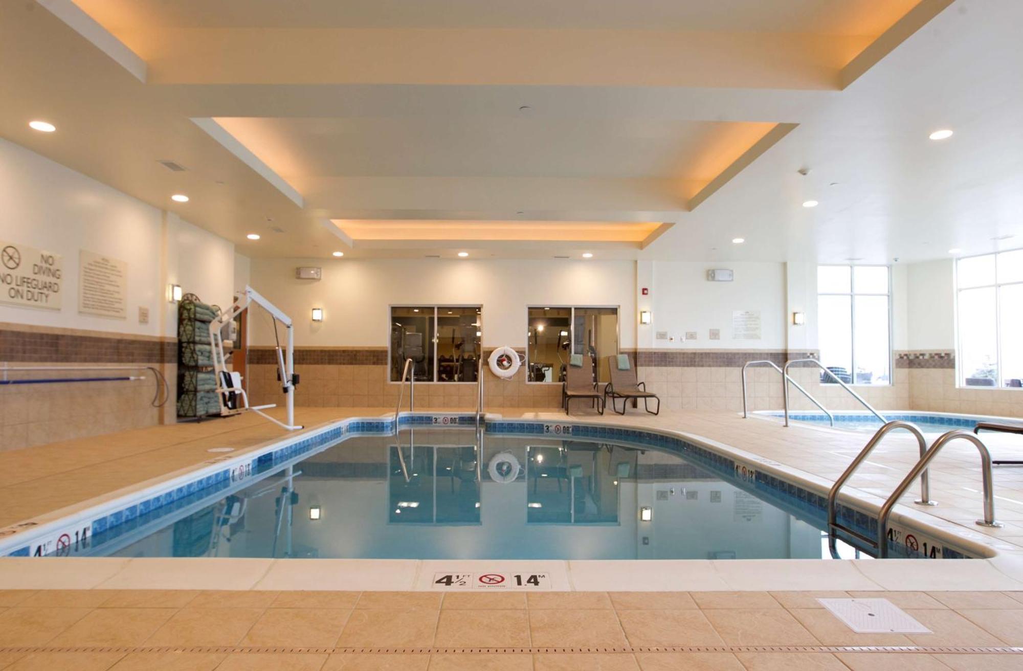 Hilton Garden Inn Cedar Falls Conference Center Buitenkant foto