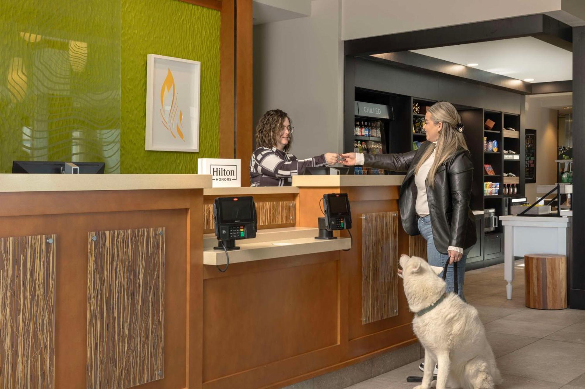 Hilton Garden Inn Cedar Falls Conference Center Buitenkant foto